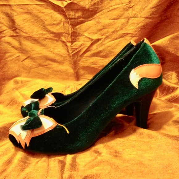 TUK Emerald Velvet Fox Pumps Tredaire Price FIRM - Picture 2 of 8